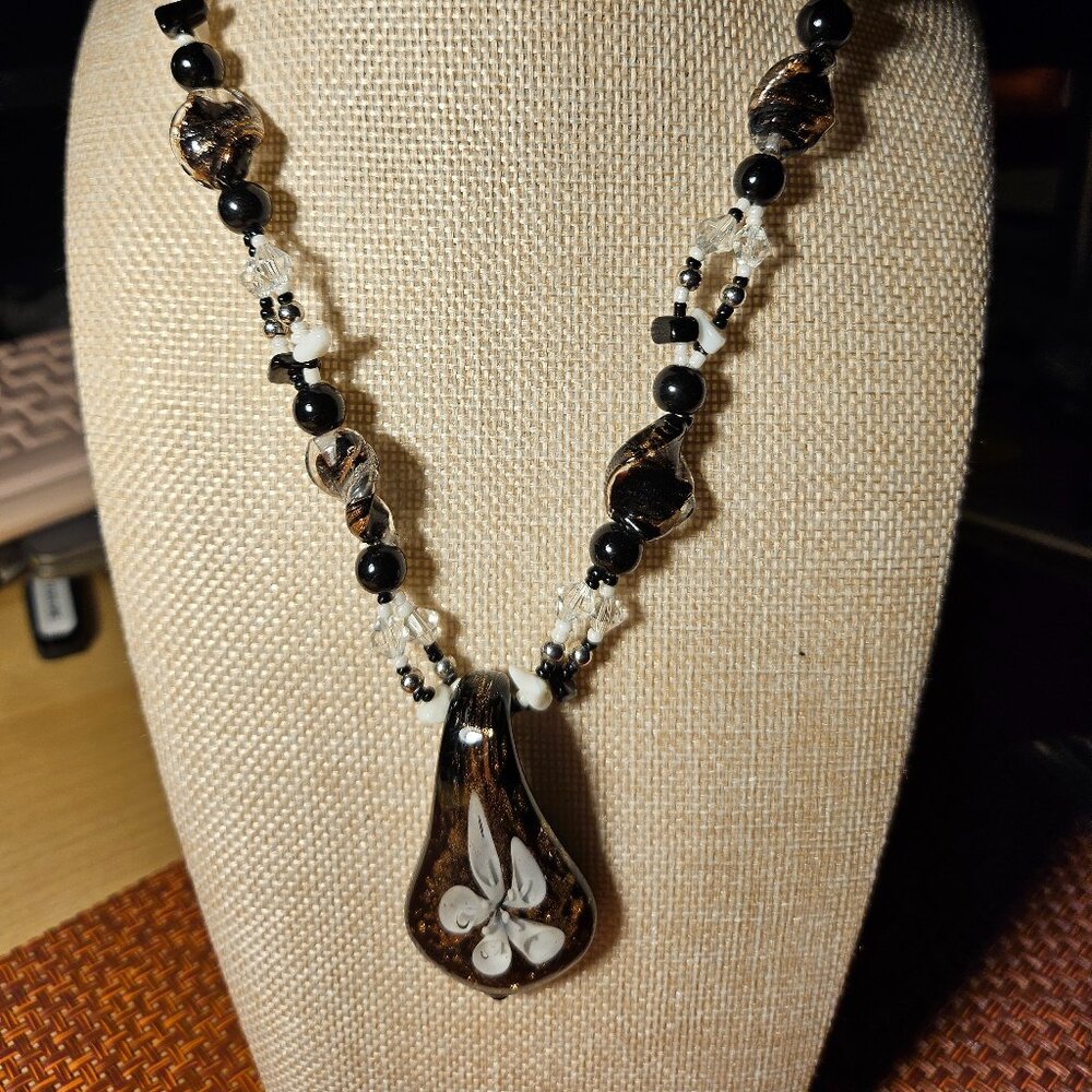 Murano Style Glass Calla Lily Necklace